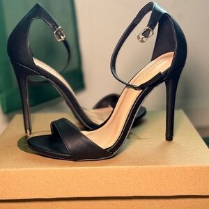 Open toe heel